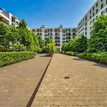 Metro Bemowo Studio - Balcony, Parking, Near Metro - By Rentujemy